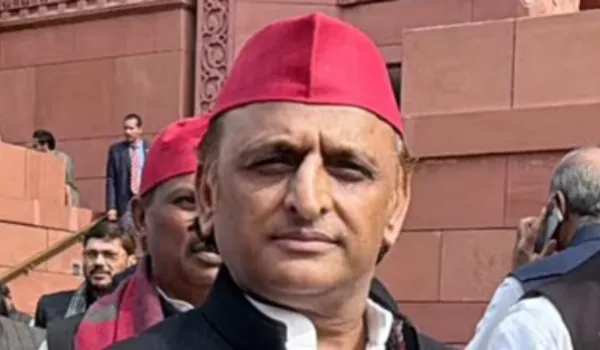 चुनाव आयोग बीजेपी के इशारे पर कर रहा है काम