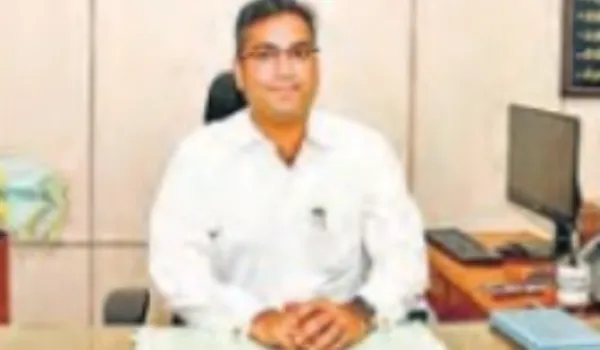 समय पर पूरे हों प्रोजेक्ट, निवेशकों को दें राहत: जिला कलेक्टर