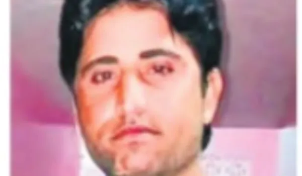 गाने व पटाखों के विवाद में युवक की कुल्हाड़ी से हत्या