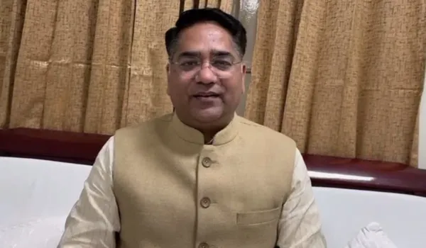 परियोजनाओं को मिशन मोड में तेजी से करें पूरा