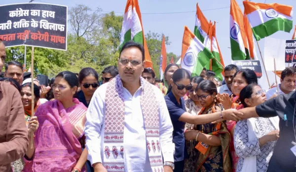 विपक्ष ने 'ऐतिहासिक दिन' को बनाया 'काला पृष्ठ': CM