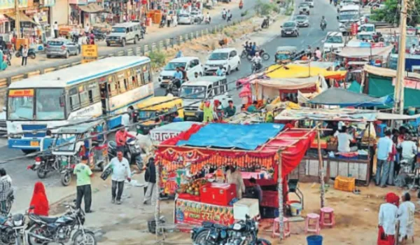 सिस्टम की जंग में फंसा नेशनल हाईवे...