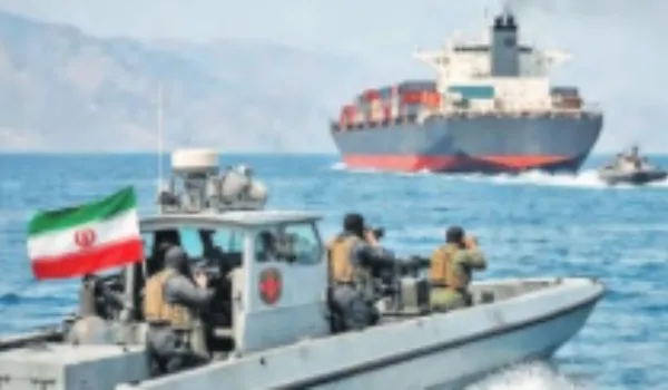 होर्मुज में बढ़ा टकराव