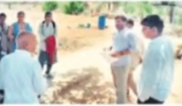 18 घंटे में दो बहनों की मौत, गांव में दहशत का माहौल