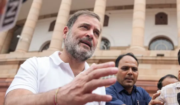 EC वोट चोरी में शामिल: राहुल, आरोप निराधारः चुनाव आयोग