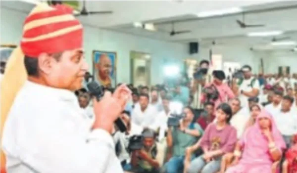 सरकार की पर्ची फिर लीक कुशासन से जनता हुई त्रस्त