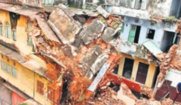 ऑपरेशन 'सेफ पिंकसिटी'... आठ जर्जर इमारतें जमींदोज