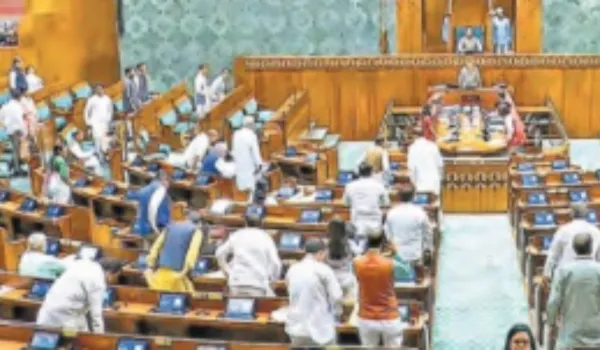हंगामे के बीच लोकसभा में नए आयकर विधेयक को मंजूरी
