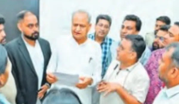 लॉटरी के बावजूद RTE में प्रवेश नहीं मिलना अन्याय: गहलोत