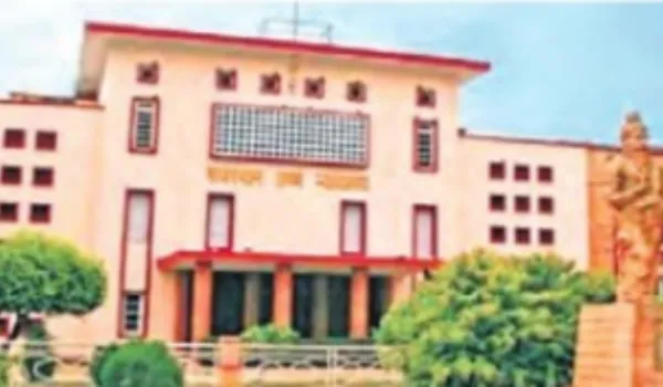 1235 शिक्षकों की नौकरी सुरक्षित, अब नहीं होंगे बाहर