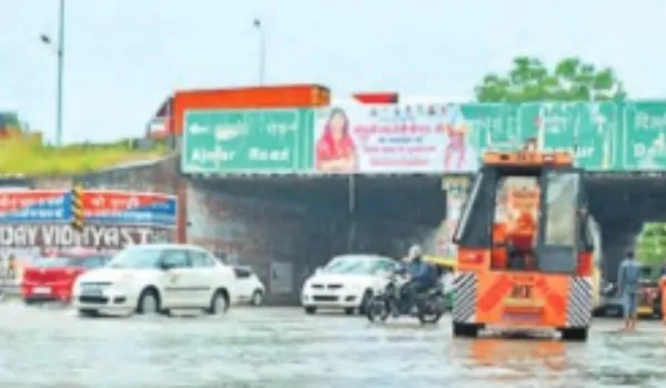 जयपुर में 3 इंच बारिश, सड़कें दरिया और खेत बने तालाब