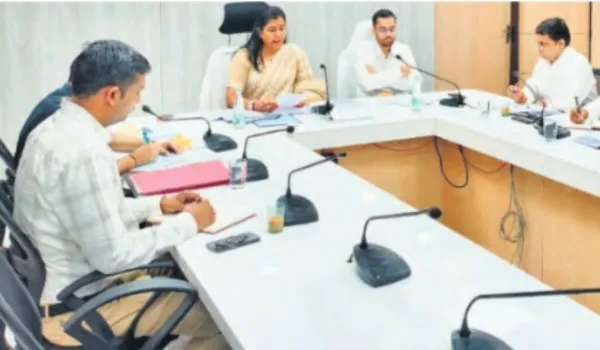 अब मीट की दुकानों पर शिकंजा... लिखना होगा 'हलाल' या 'झटका'