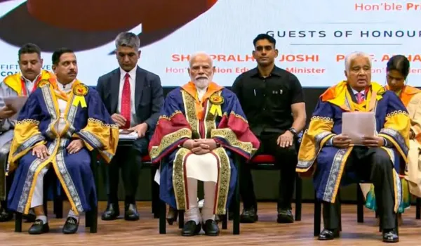 सवाल करो... समाधान दो, देश को आगे बढ़ाओ: मोदी