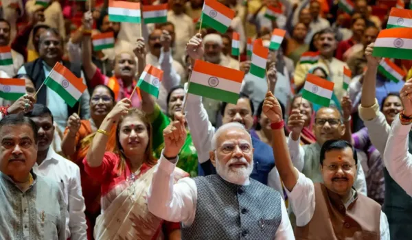 संसद में टकराव के बाद 'सुलह' के संकेत, आज बोलेंगे गृह मंत्री