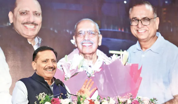 मैं परिवार नहीं छोड़ रहा, एक नई भूमिका संभाल रहा हूं