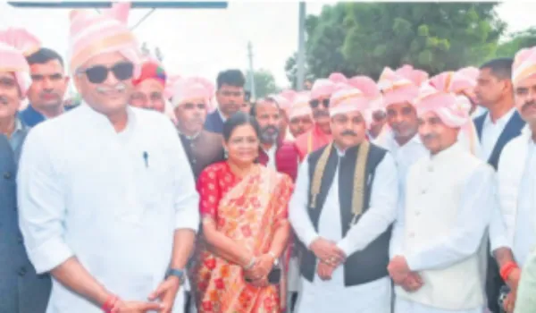 एक-दूजे के हुए श्रेयांश और उर्मिला, हस्तियों ने दिया आशीर्वाद