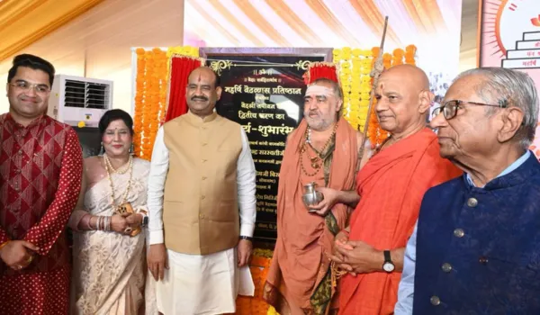 जीवन के हर प्रश्न का समाधान देती है गीता