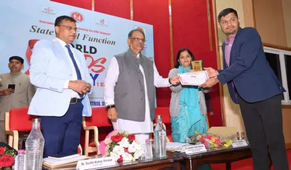 सरकारें और संस्थाएं मिलकर भ्रांतियां मिटाएं, भेदभाव खत्म करें: खींवसर