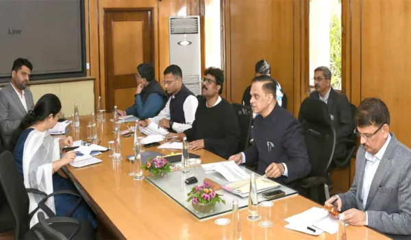 सड़क संरचना व इमरजेंसी हेल्प सिस्टम को सुदृढ़ करें