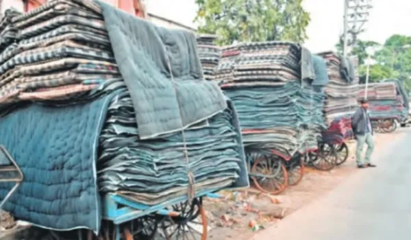 बर्फीली हवाओं ने बदला मौसम का मिजाज, फतेहपुर का पारा @ 5.5°