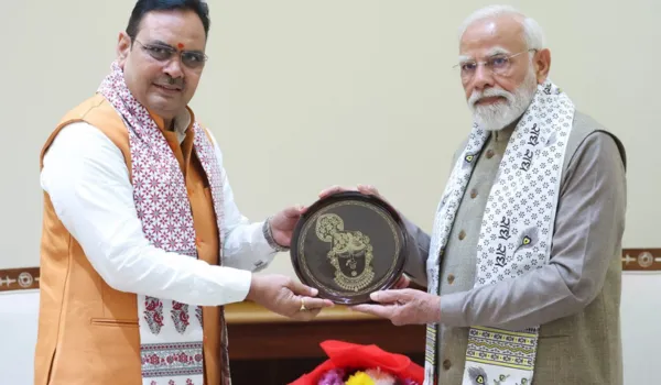 पीएम मोदी से मिले सीएम