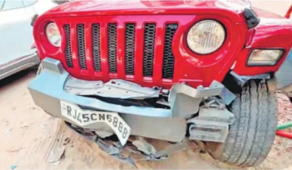 लाल थार का कहर... 6 गाड़ियों को मारी टक्कर, युवक की मौत