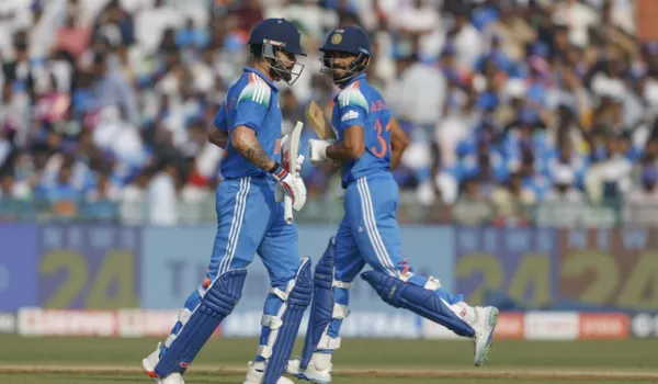 कोहली-ऋतुराज के शतक बेकार गए