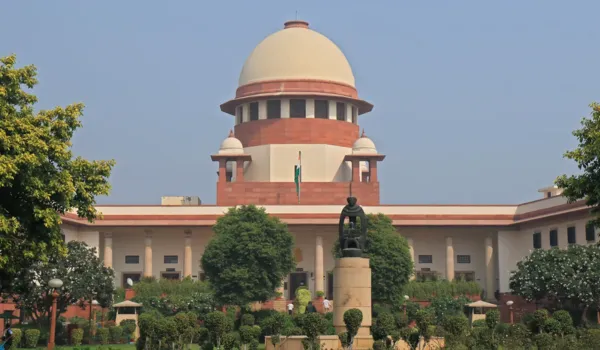 'तेजाब हमले के केस का सभी हाई कोर्ट 4 सप्ताह में ब्योरा दें'