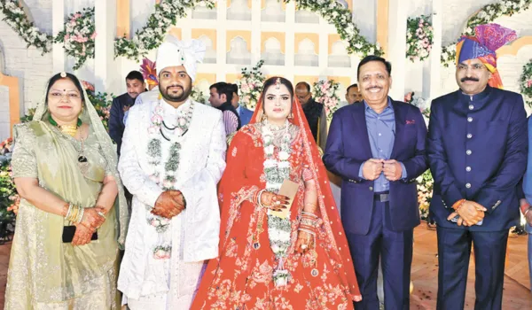 शुभ विवाहः एक-दूजे के हुए हिमानी सोनवाल और नवीन सेकरा