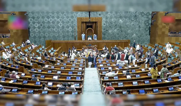 पान मसाला और गुटखे का विज्ञापन कर रहे अभिनेताओं से वापस लें पुरस्कार