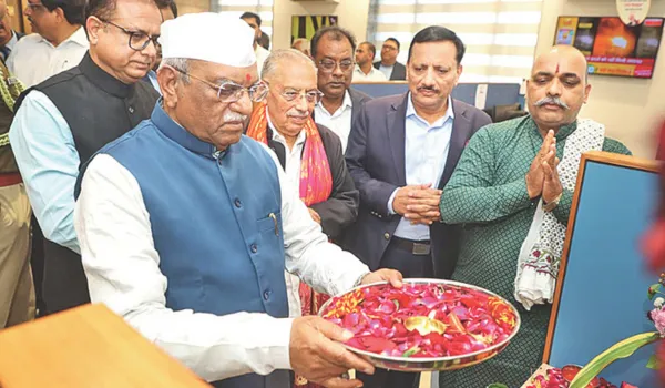 मीडिया नकारात्मकता को तवज्जो देना बंद करे... समाज को सार्थक राह दिखाएः राज्यपाल बागडे