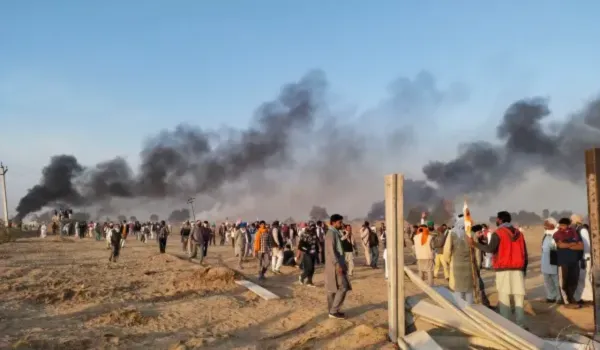 हनुमानगढ़ में बवाल... किसानों व पुलिस में झड़प, गाड़ियां फूंकी