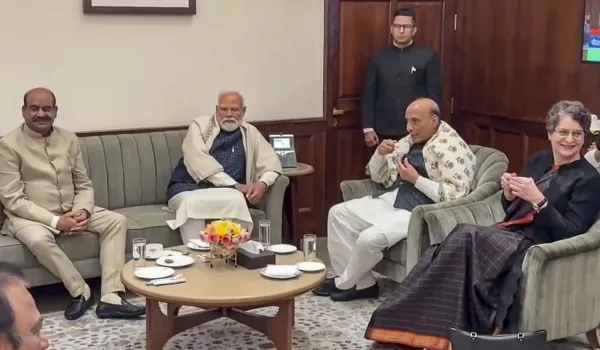 विपक्ष के हंगामे के बीच सरकार आठ बिल पास कराने में सफल