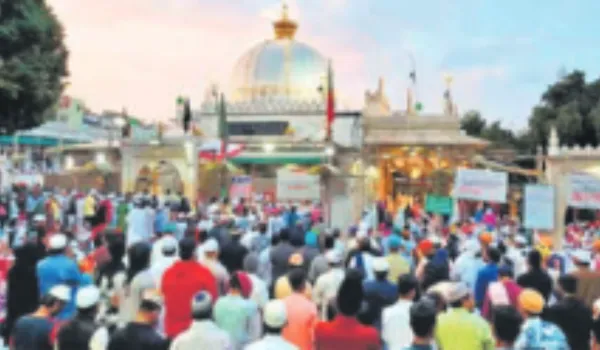 दरगाह से उतारा संदल, खोला जन्नती दरवाजा