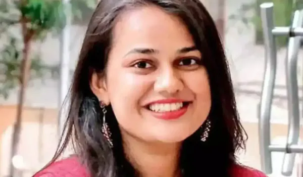 पुलिस की अविवेकपूर्ण कार्रवाई से अनावश्यक विवाद में घिरी बाड़मेर जिला कलेक्टर