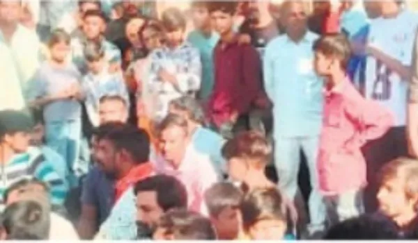 तेज रफ्तार बस ने बाइक सवार को कुचला, मौत