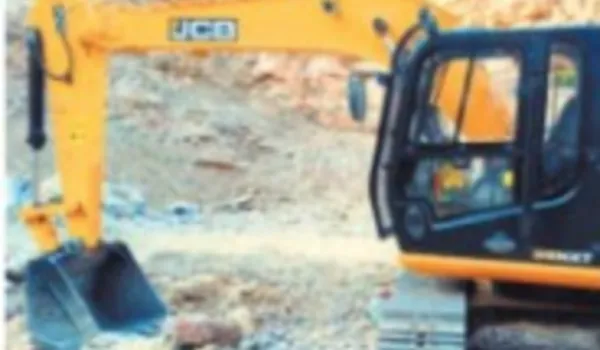 पहले दिन तीन एक्सकवेटर सहित 25 वाहन जब्त