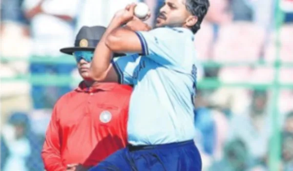 मुंबई ने बनाई जीत की तिकड़ी