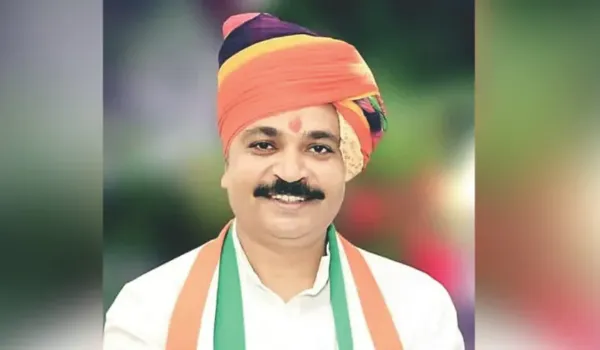 भाजपा 'आंकड़ों की बाजीगरी' में माहिरः टीकाराम जूली