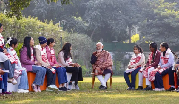 अगले 25 साल में विकसित भारत का सपना देखें विद्यार्थी