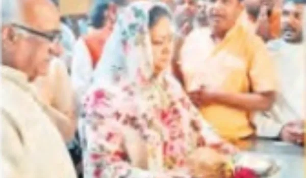 वसुंधरा ने किए पदमपुरा में भगवान पद्मप्रभ के दर्शन