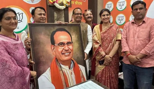 केंद्रीय मंत्री ने योजनाओं को घर घर पहुंचाने का दिया संदेश