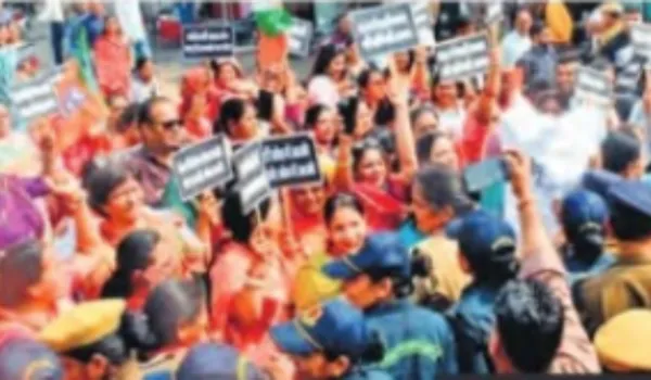 भाजपा महिला मोर्चा ने किया विरोध-प्रदर्शन