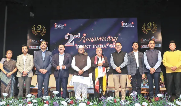 मीडिया लोकतंत्र की जड़ों को सींचकर उसे सशक्त बनाए रखता है: राज्यपाल