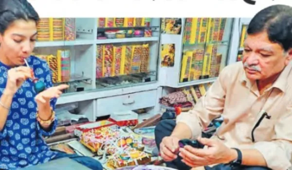 राजदरबार से अब गली-मोहल्ले तक पहुंचा गुलाल गोटों का रंग