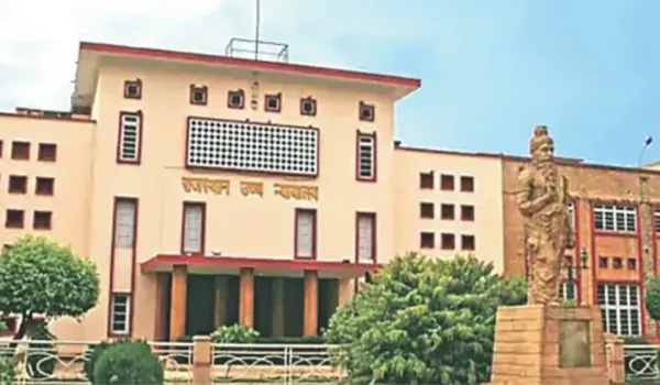 शैक्षणिक सत्र के दौरान तबादलों पर हाई कोर्ट की फटकार