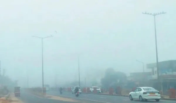 शीतलहर और कोहरे के बीच मावठ, खैरथल-तिजारा में गिरे ओले