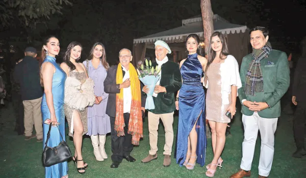 गुलाबी सुबह में JLF का आगाज, दिनभर 'इठलाए शब्द'