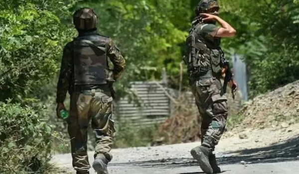 किश्तवाड़ में मुठभेड़ आठ जवान घायल