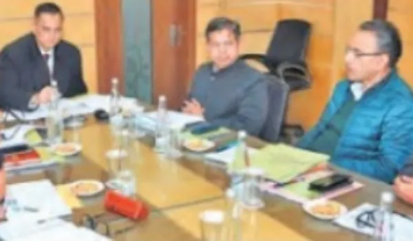 आयुष सेवाओं के सशक्तीकरण पर जोर